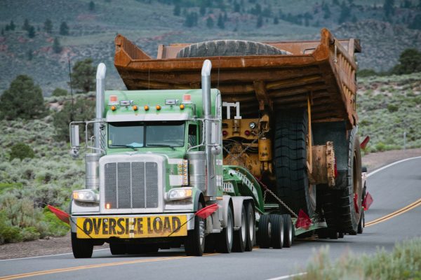 The Dangers of Oversized Dump Truck Loads